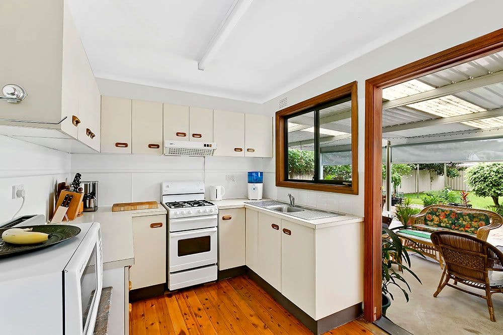 33 st james Avenue, BERKELEY VALE NSW 2261, Berkeley Vale - Thumbnail 5