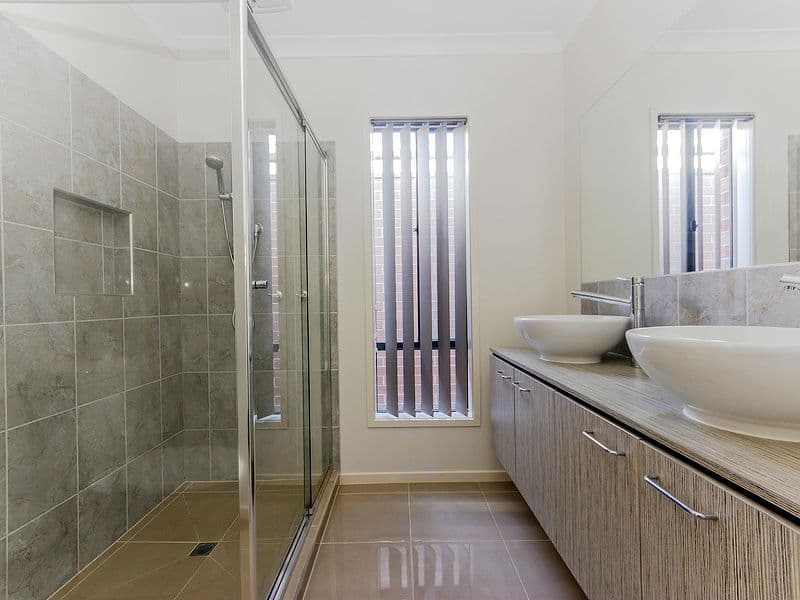 923 Leakes Road, Tarneit VIC 3029, Tarneit - Thumbnail 4