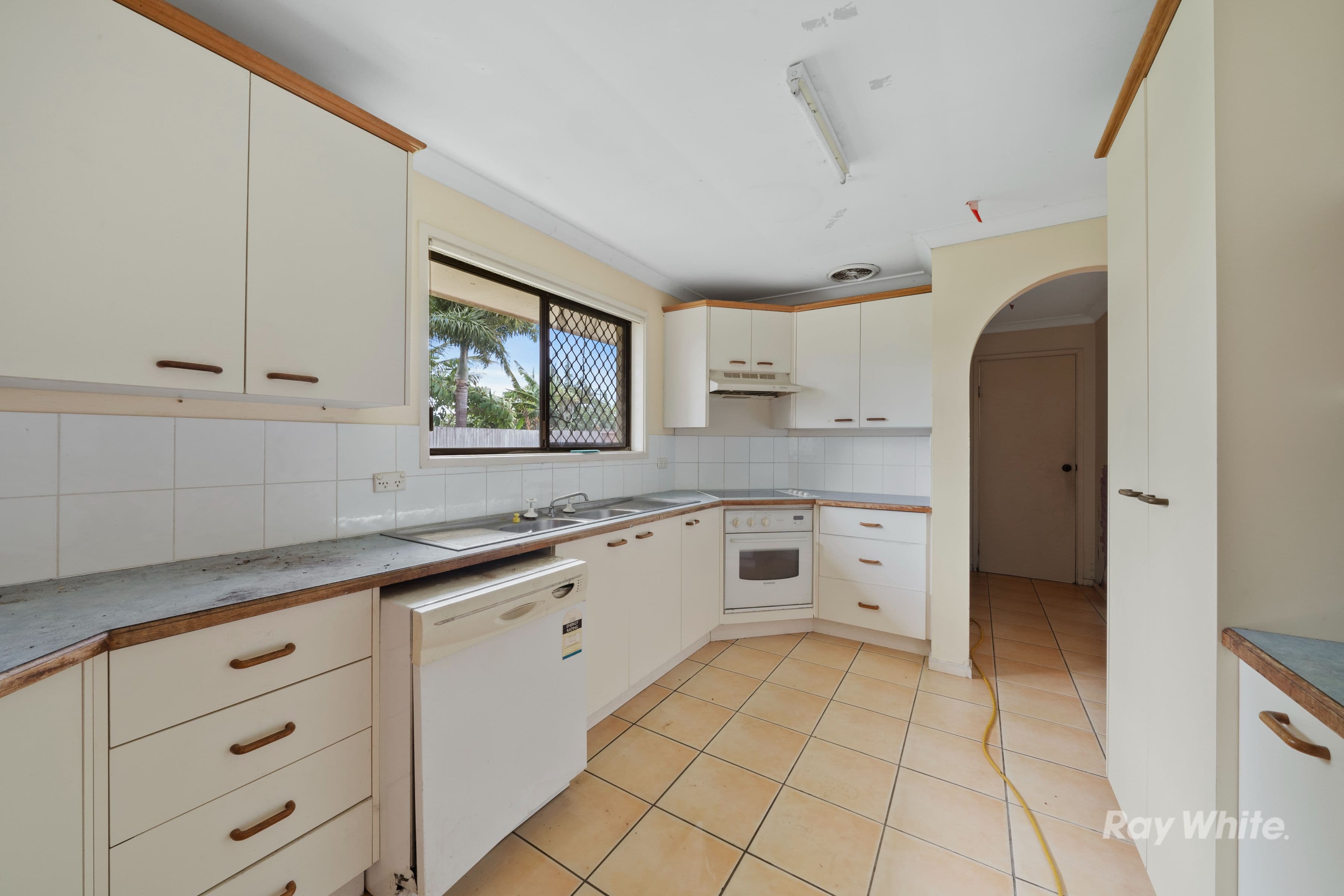 23 Robert Stanley Drive, Mount Warren Park QLD 4207, Mount Warren Park - Thumbnail 5