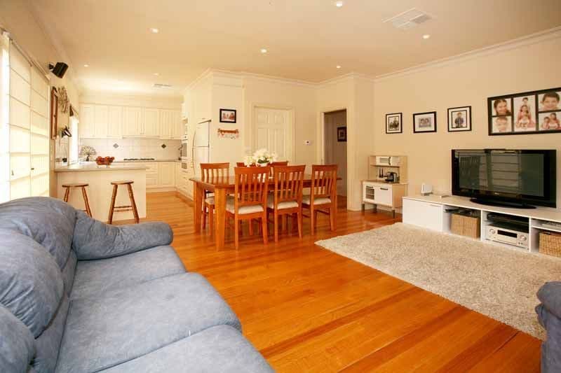1 Mayfield Drive, MOUNT WAVERLEY VIC 3149, Mount Waverley - Thumbnail 3