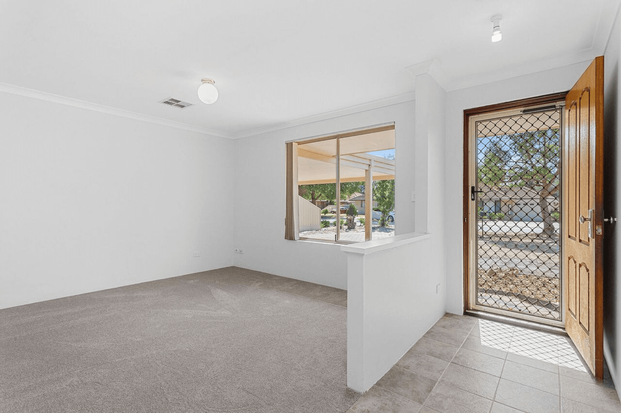 16 Copeland Drive, Redcliffe WA 6104, Redcliffe - Thumbnail 3