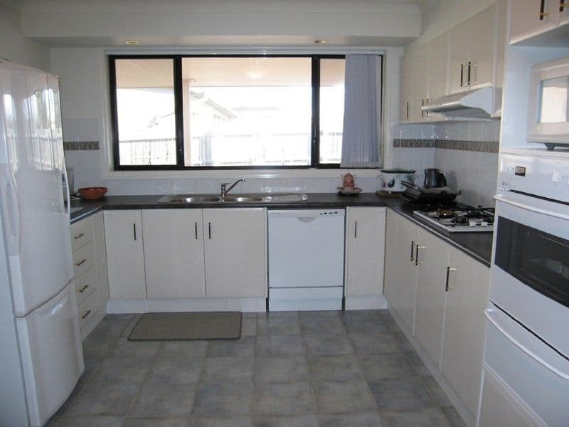 18 Ashby Drive, BUNGENDORE NSW 2621, Bungendore - Thumbnail 3