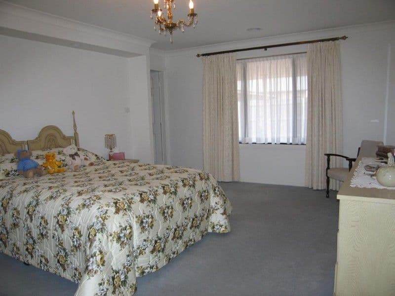 18 Ashby Drive, BUNGENDORE NSW 2621, Bungendore - Thumbnail 4