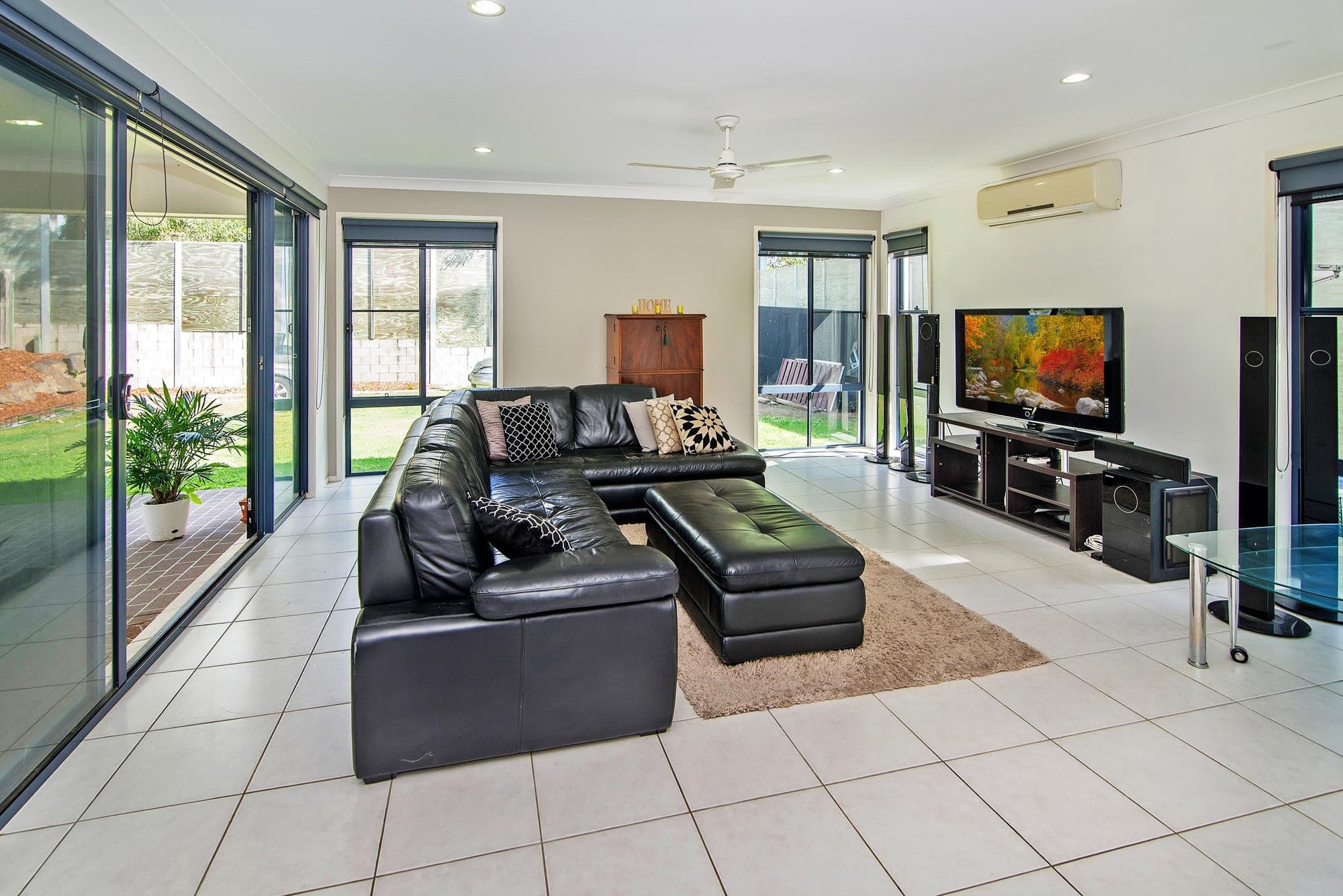 30 Silver Dawn Crescent, Oxenford QLD 4210, Oxenford - Thumbnail 4