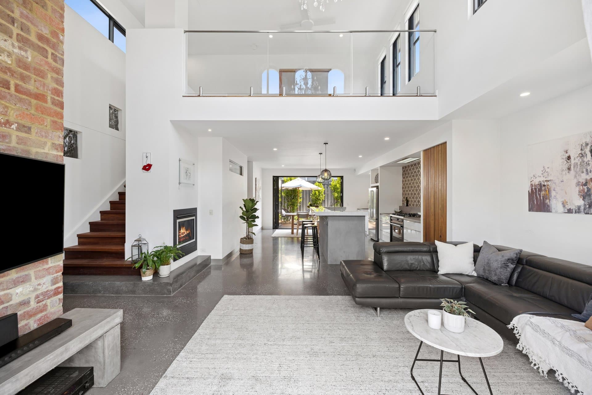 11 Derry Street, Bentleigh East - Thumbnail 2
