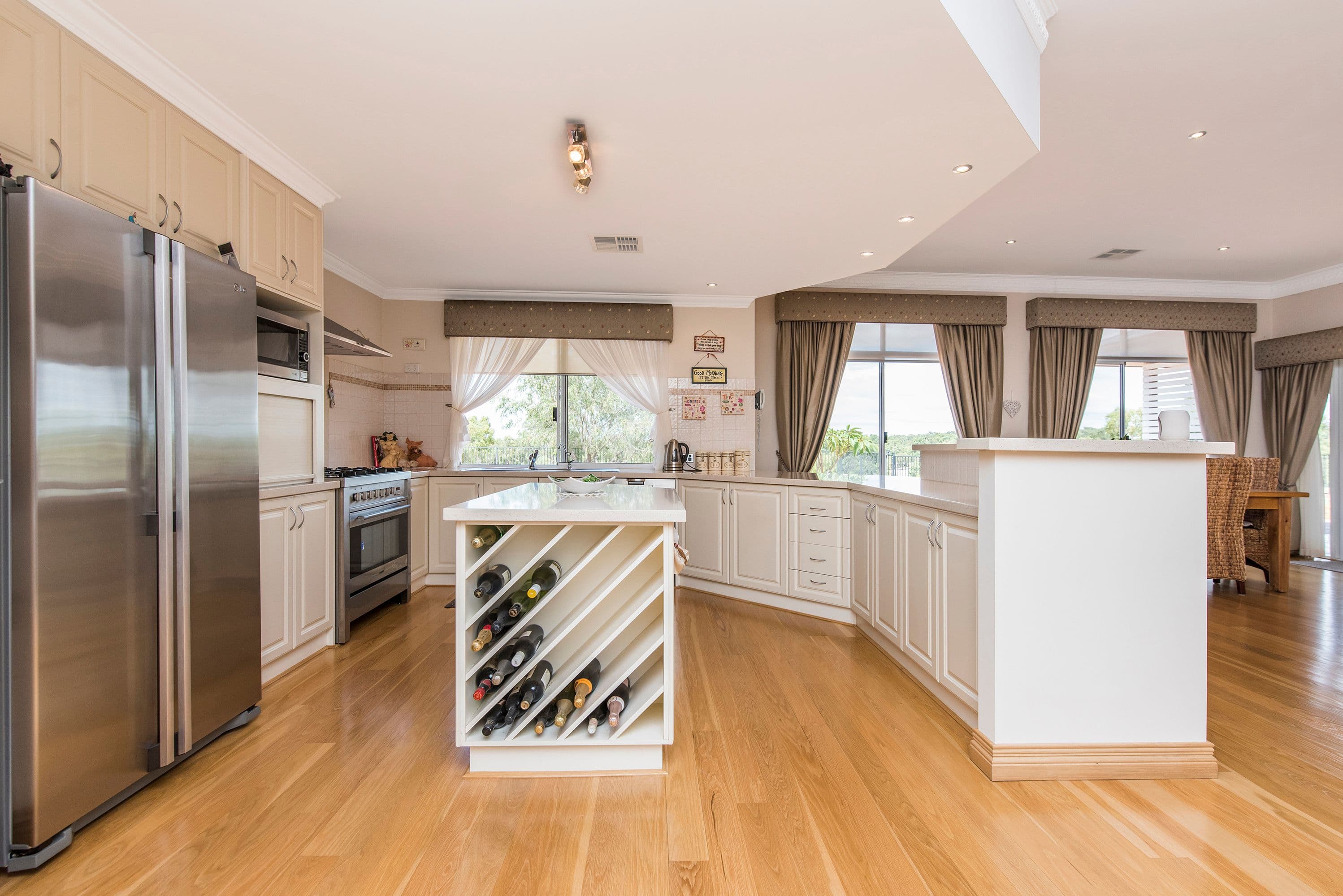271 Santa Gertrudis Drive, Lower Chittering WA 6084, Lower Chittering - Thumbnail 6