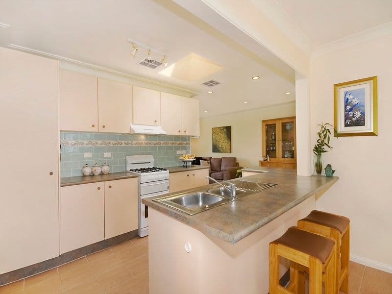 38   Browallia Crescent, LOFTUS NSW 2232, Loftus - Thumbnail 2