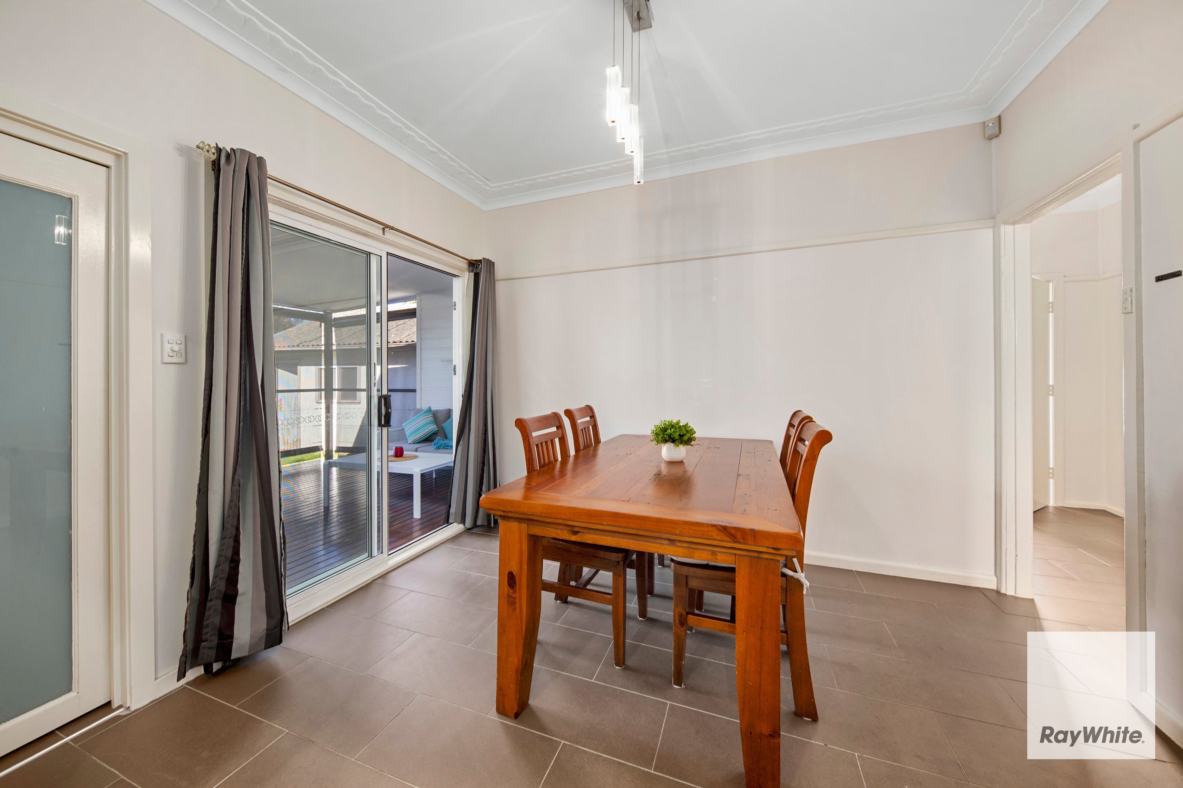46 Crammond Boulevard, Caringbah NSW 2229, Caringbah - Thumbnail 3