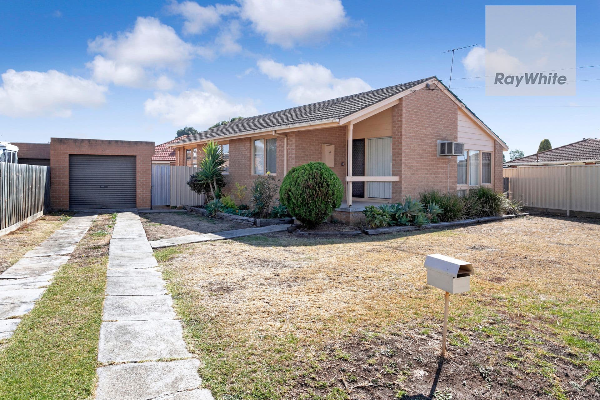 4 Chisholm Close, Gladstone Park VIC 3043, Gladstone Park - Image 1