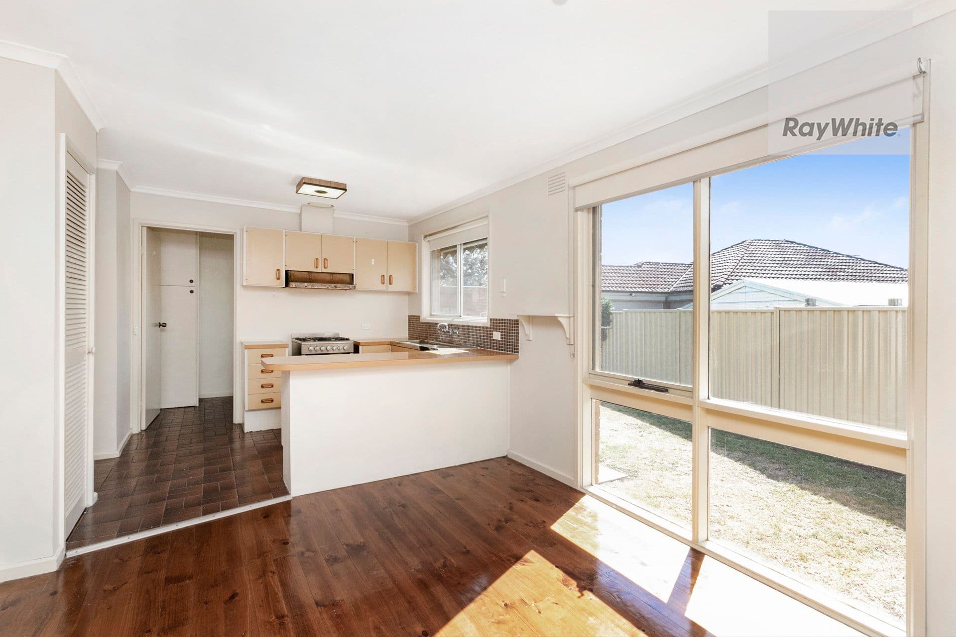 4 Chisholm Close, Gladstone Park VIC 3043, Gladstone Park - Thumbnail 4