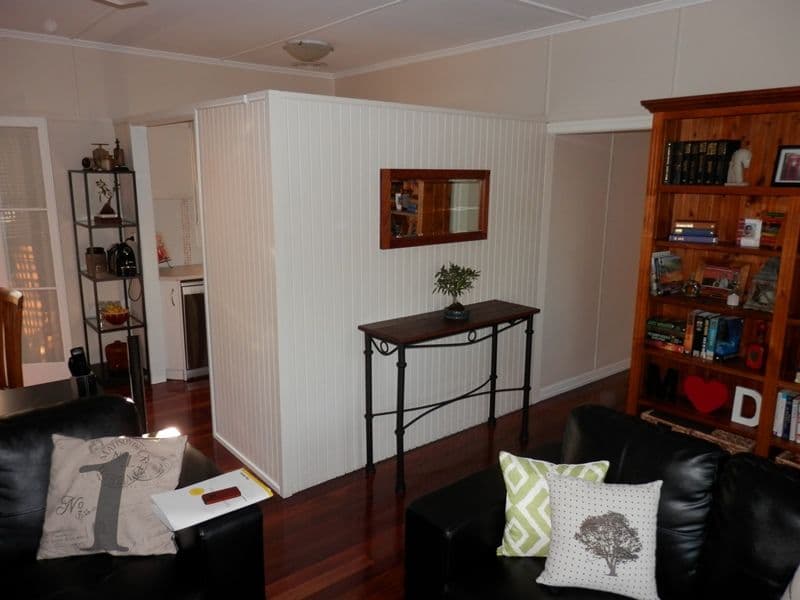 6 Francis Street, TIVOLI QLD 4305, Tivoli - Thumbnail 2