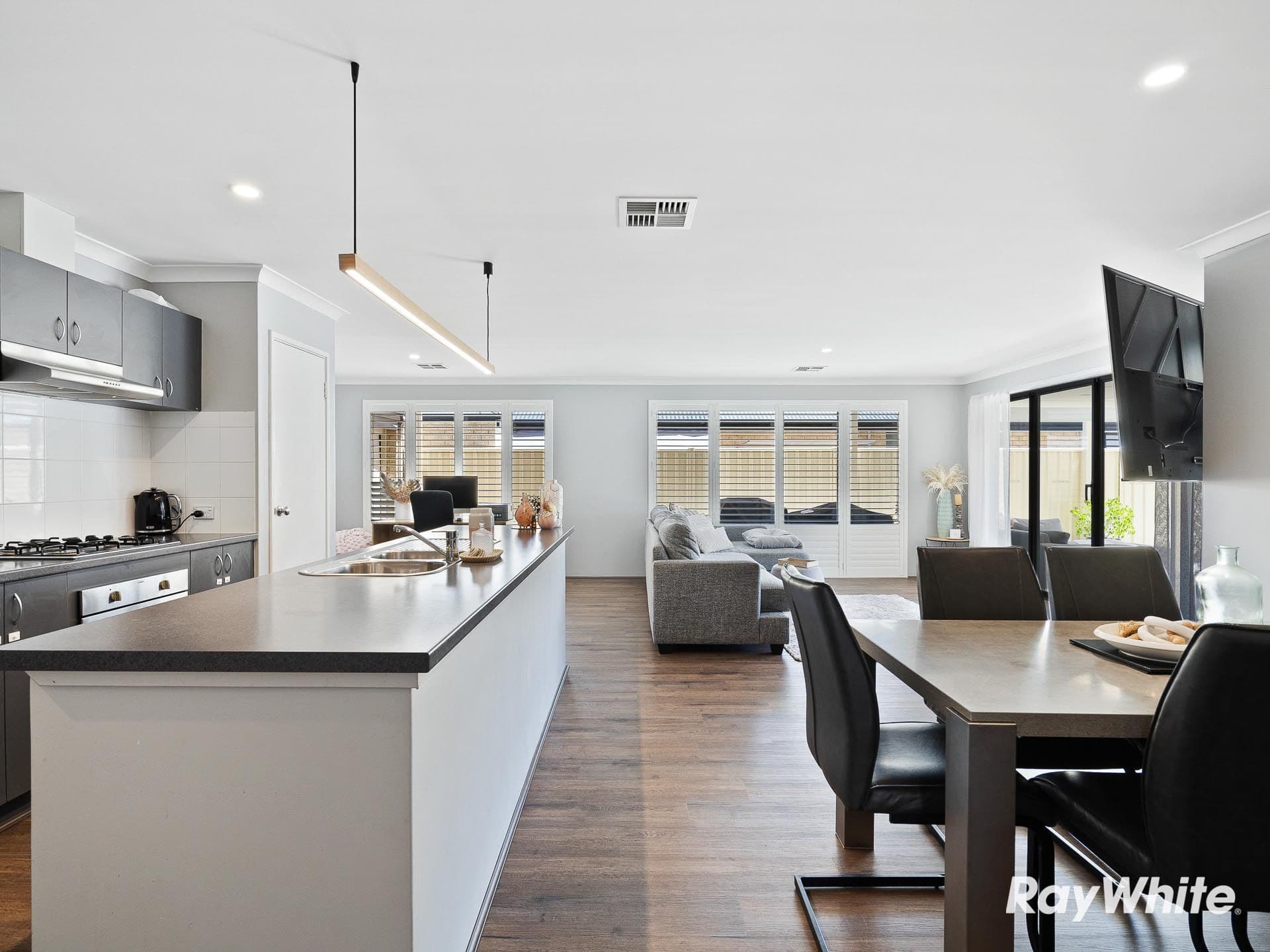 4 Pelora View, Lakelands WA 6180, Lakelands - Thumbnail 4
