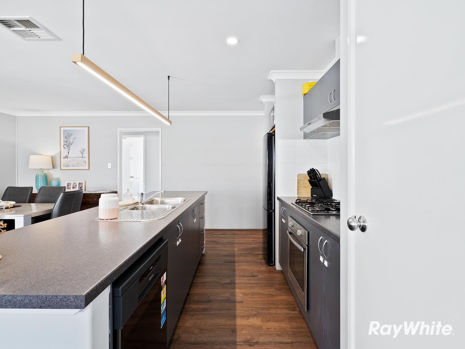 4 Pelora View, Lakelands WA 6180, Lakelands - Thumbnail 5