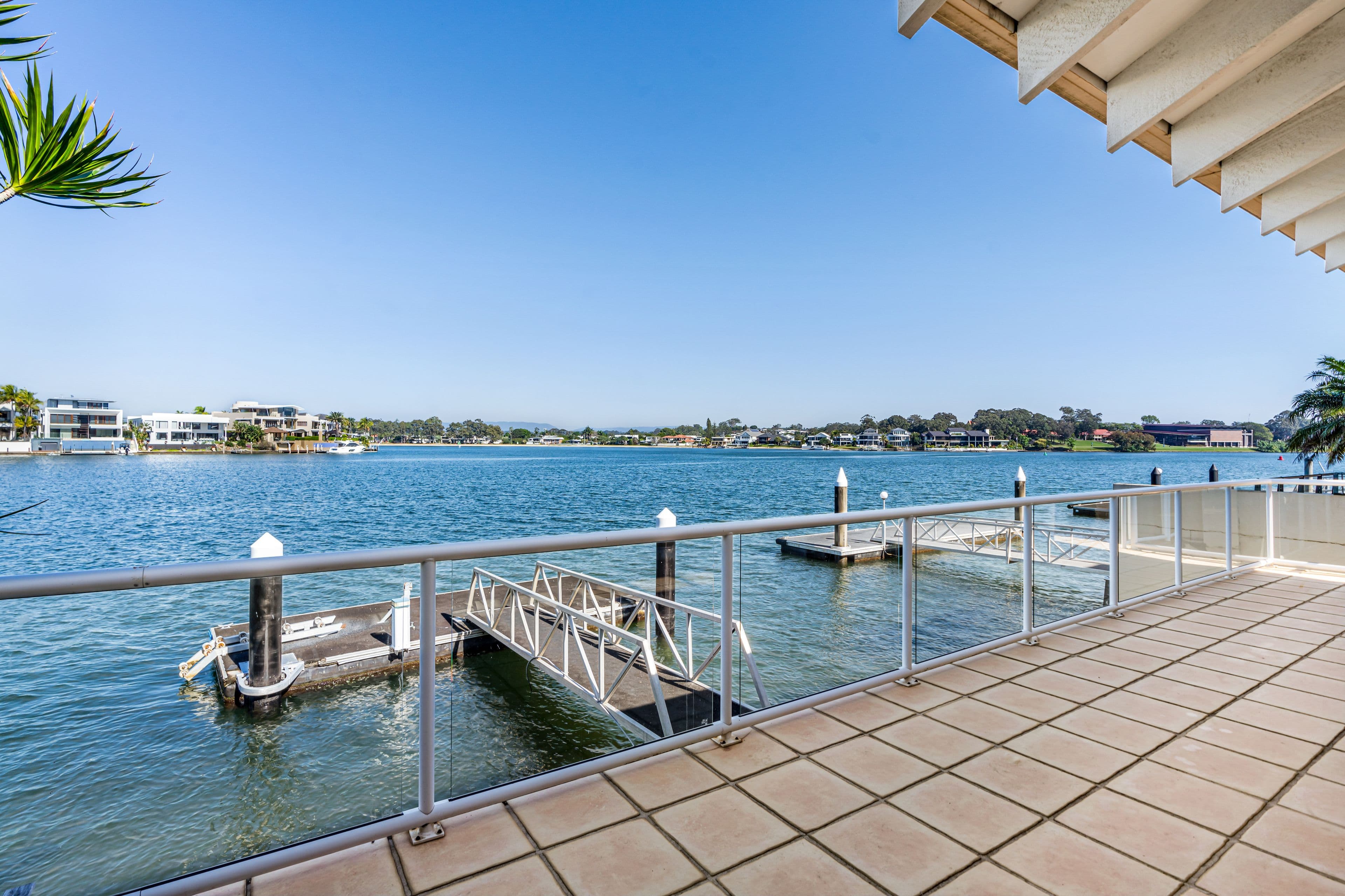 82 Admiralty Drive, SURFERS PARADISE QLD 4217, Surfers Paradise - Thumbnail 2