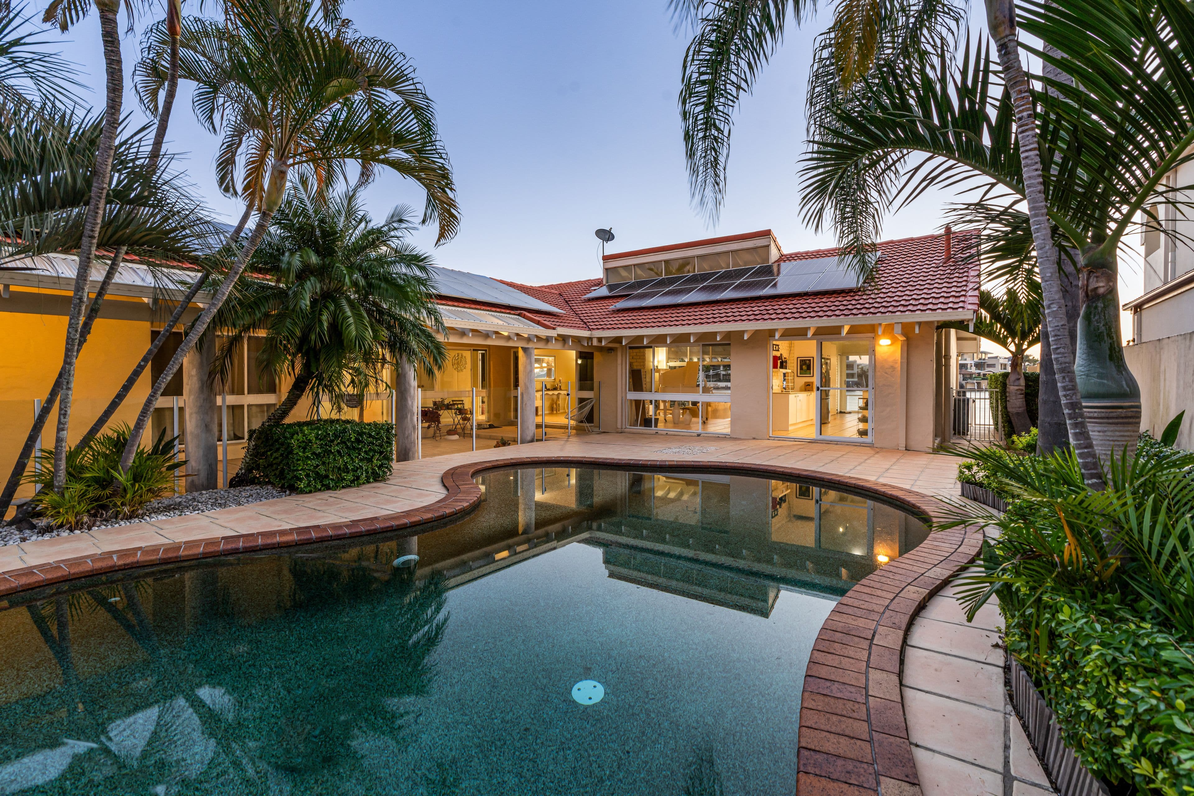 82 Admiralty Drive, SURFERS PARADISE QLD 4217, Surfers Paradise - Thumbnail 6