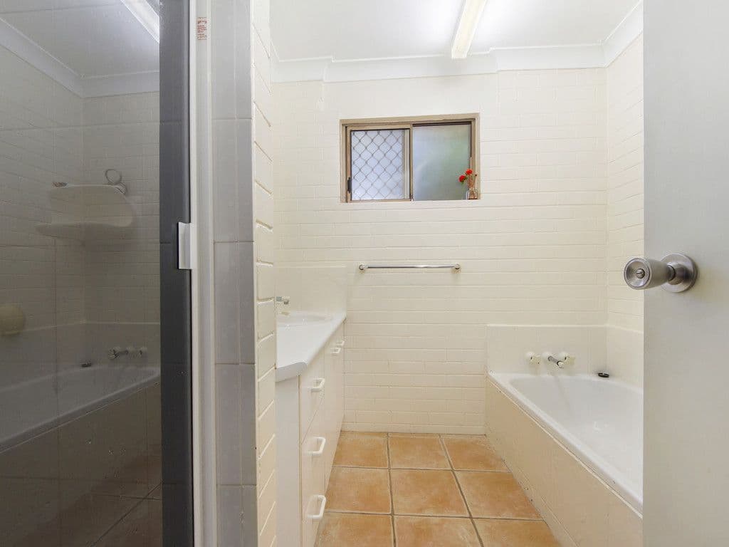23 Tumbarumba Avenue, Ashmore QLD 4214, Ashmore - Thumbnail 7
