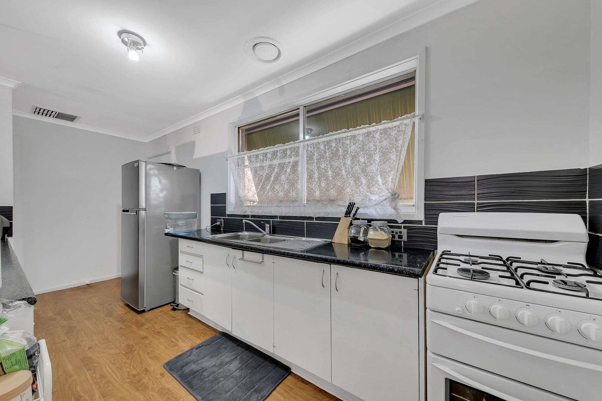 1 Hilson Court, Corio VIC 3214, Corio - Thumbnail 2