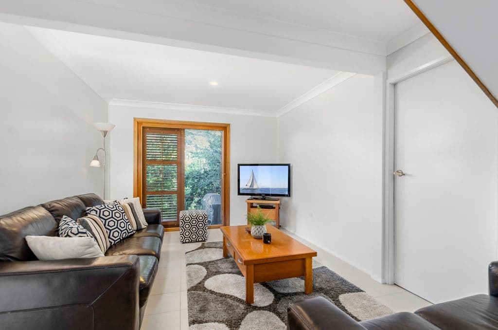 10 Coreen Avenue, West Wollongong - Thumbnail 2