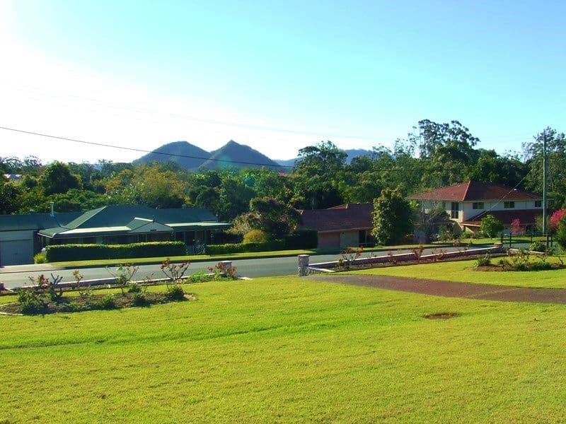 17 Clearview Drive, GLASS HOUSE MOUNTAINS QLD 4518, Glass House Mountains - Image 1
