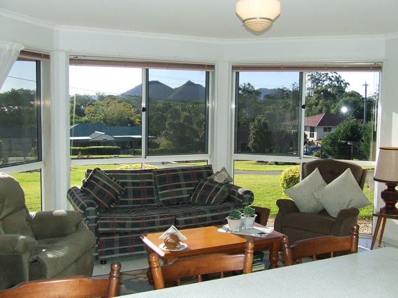 17 Clearview Drive, GLASS HOUSE MOUNTAINS QLD 4518, Glass House Mountains - Thumbnail 6