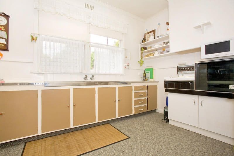 17 Fairmont Road, NEWTOWN VIC 3220, Newtown - Thumbnail 3