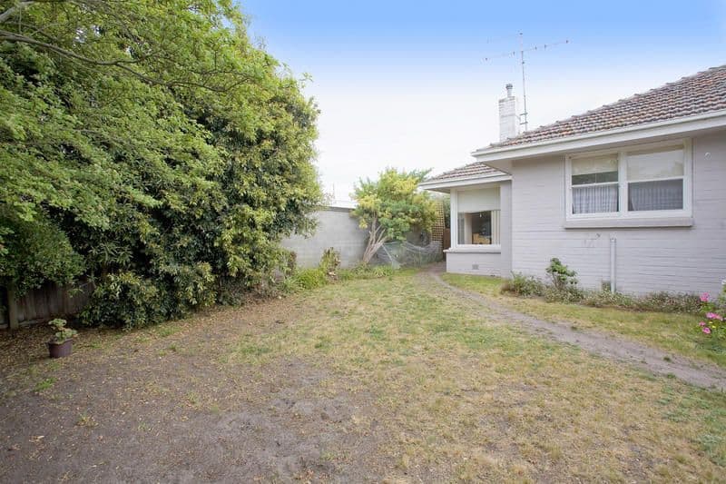 17 Fairmont Road, NEWTOWN VIC 3220, Newtown - Thumbnail 4