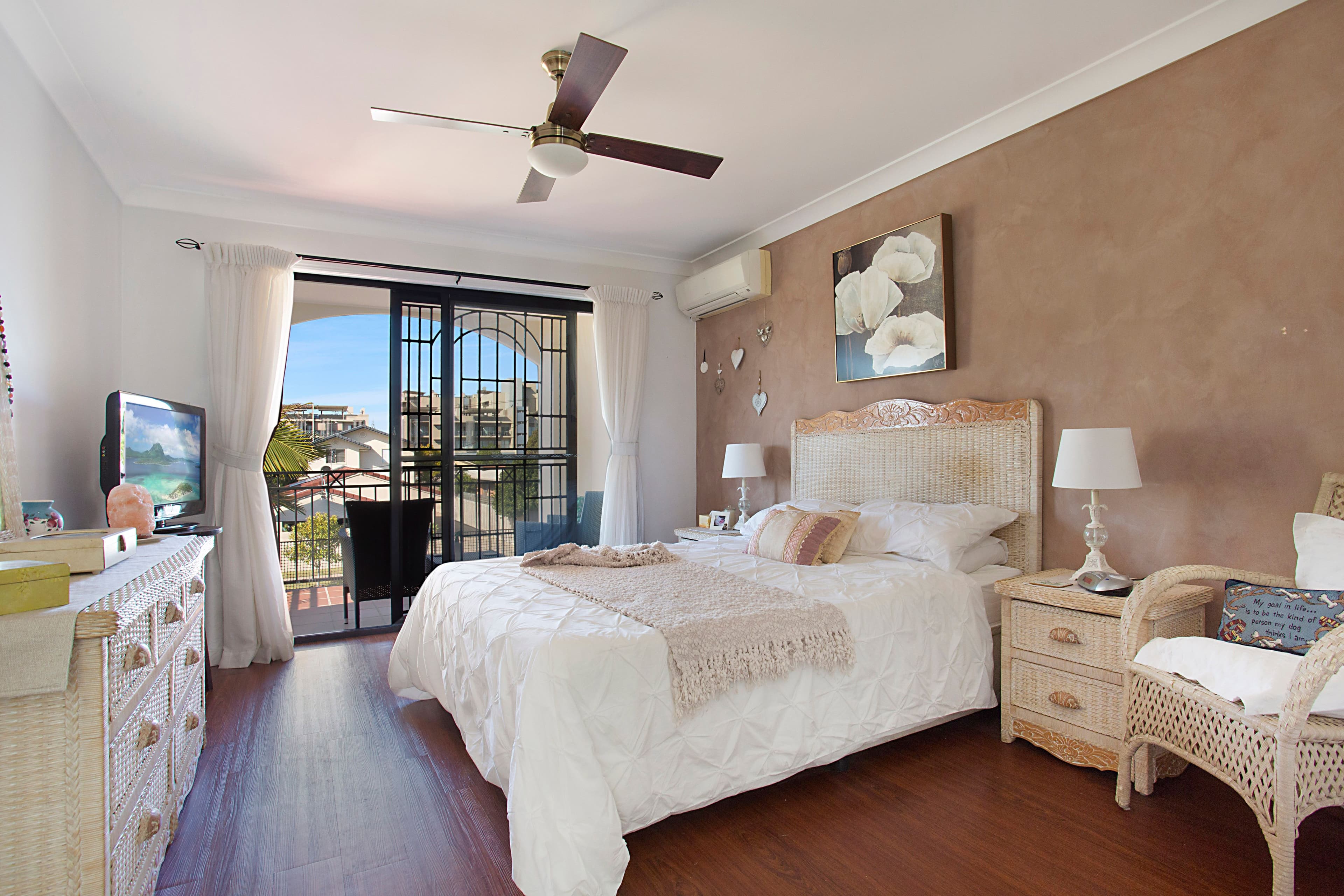 16 Evandale Crescent, Miami QLD 4220, Miami - Thumbnail 6