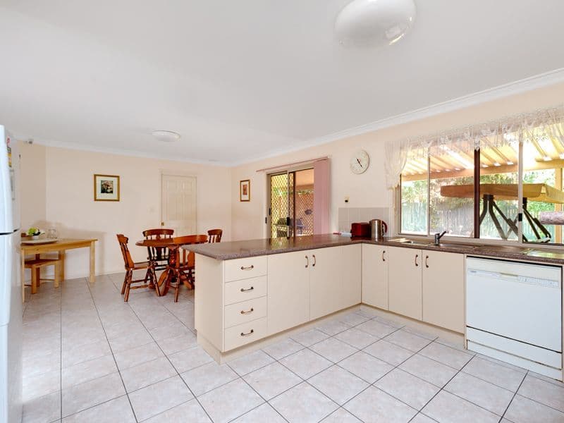 25 Turubul Crescent, CARINDALE QLD 4152, Carindale - Thumbnail 3