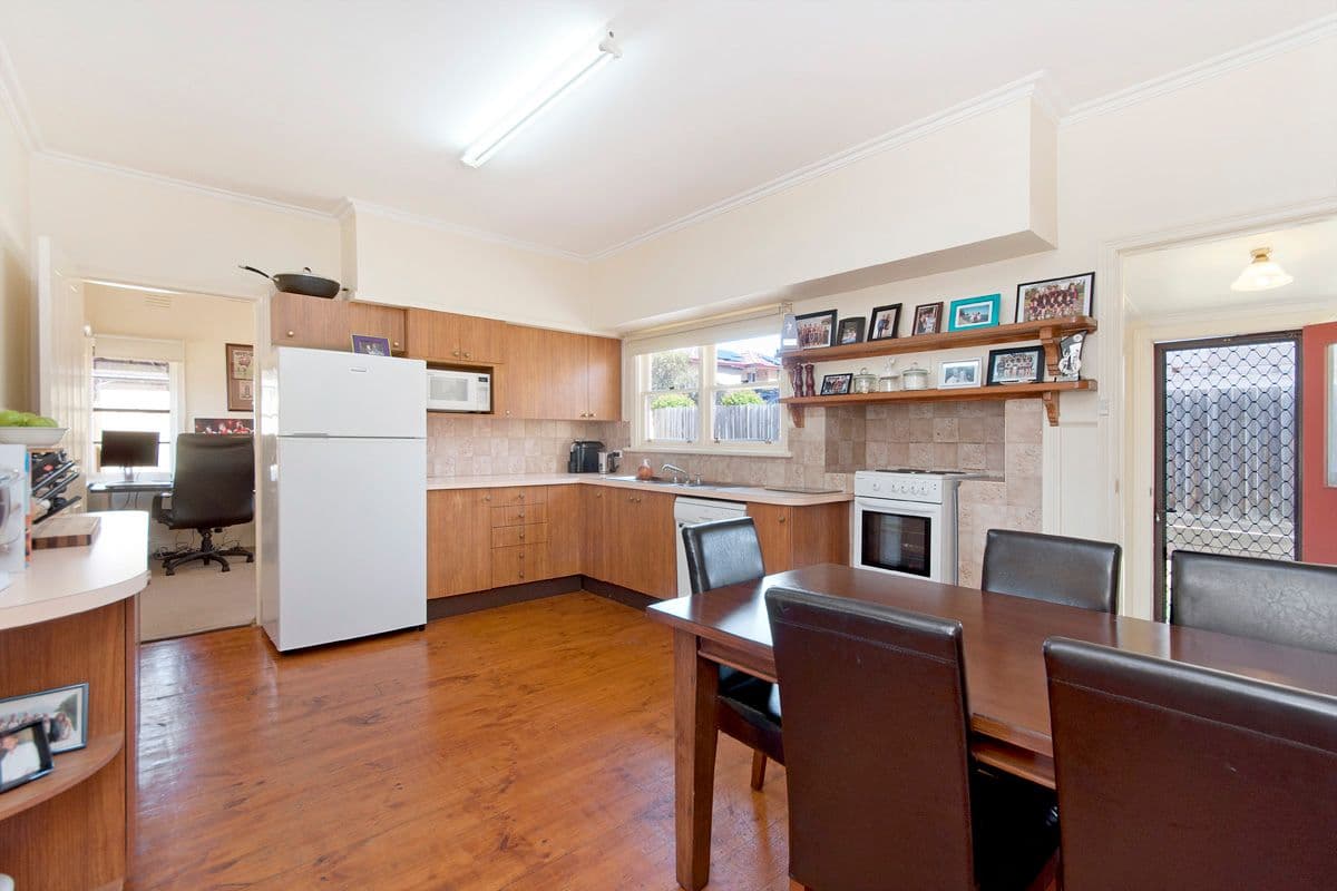 1 Wallace Avenue, Warrnambool VIC 3280, Warrnambool - Thumbnail 4