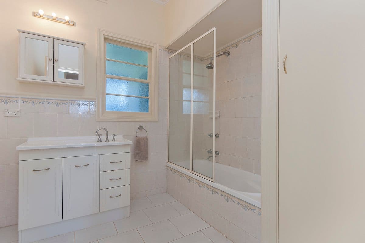 1 Wallace Avenue, Warrnambool VIC 3280, Warrnambool - Thumbnail 7