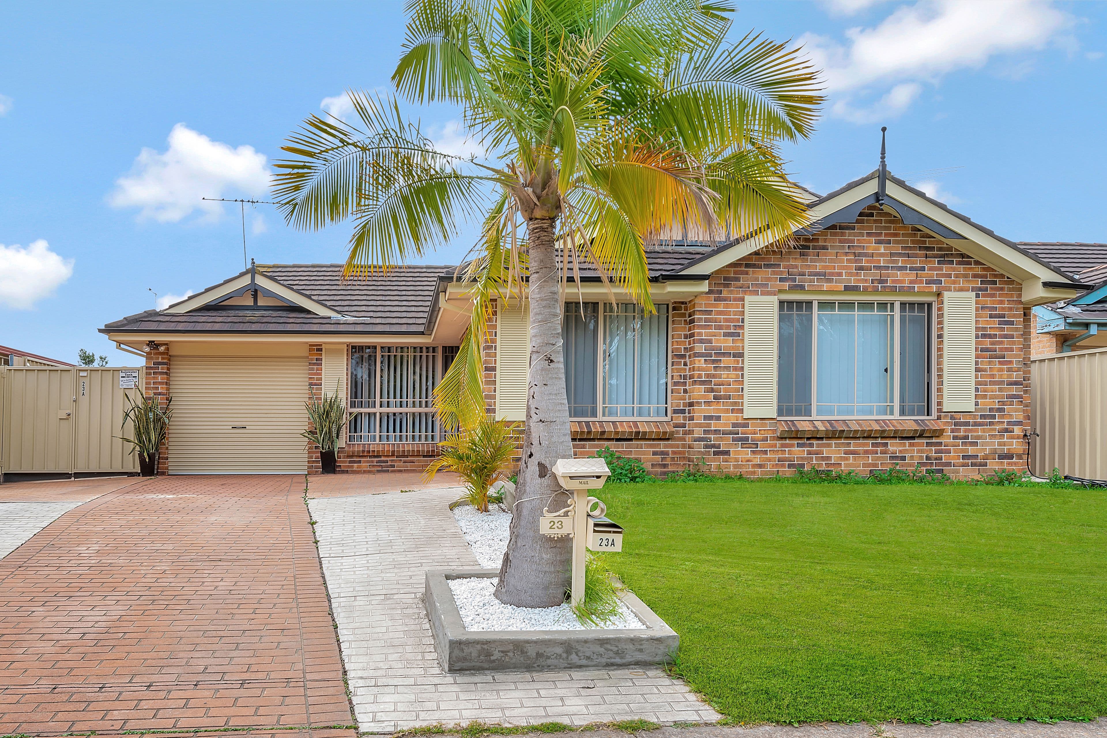 23 Topnot Avenue, Hinchinbrook - Image 1