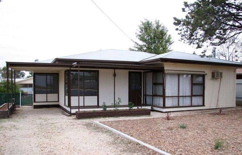 39 First Street, LOXTON SA 5333, Loxton - Image 1