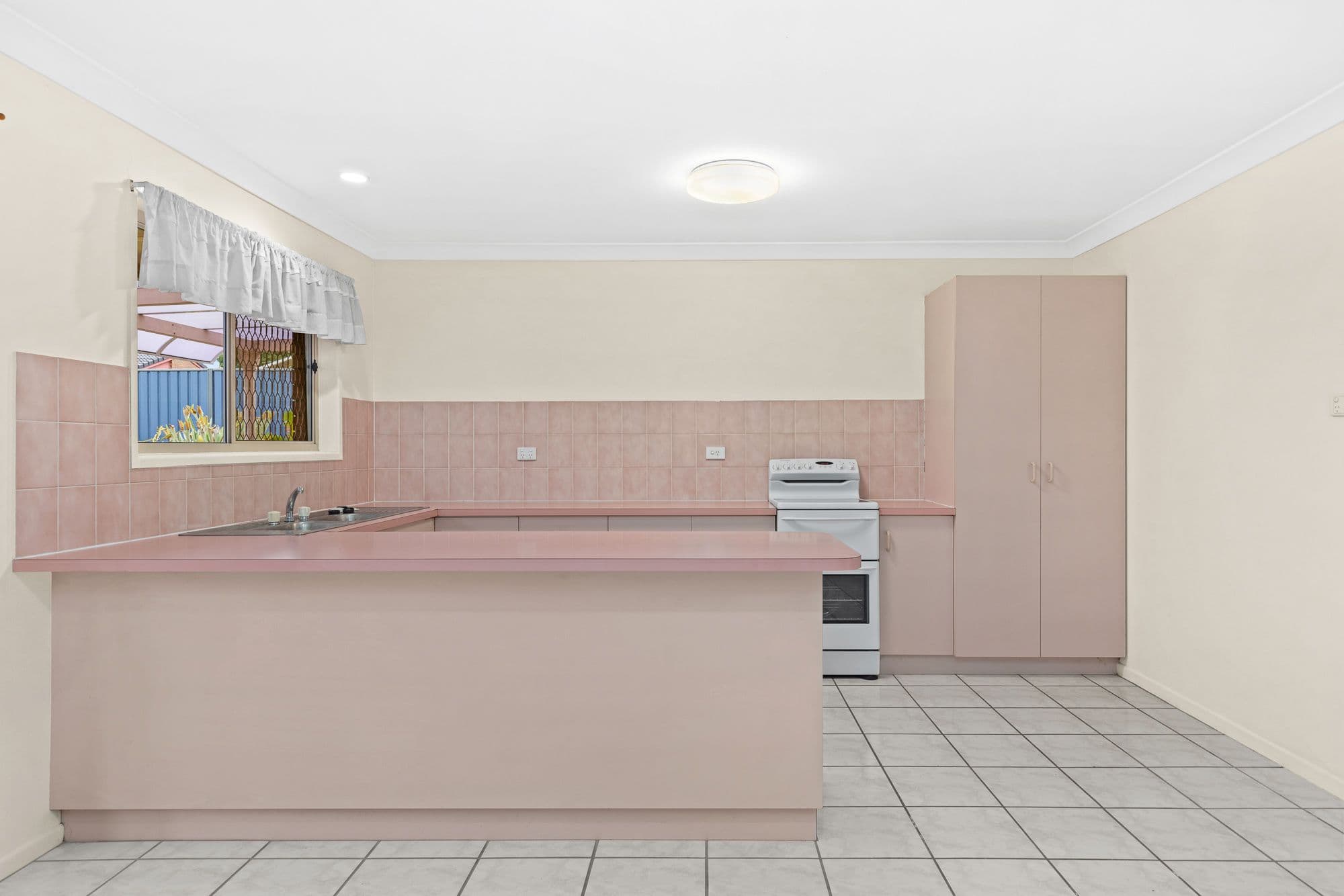 4 Boorala Crescent, Eight Mile Plains QLD 4113, Eight Mile Plains - Thumbnail 4
