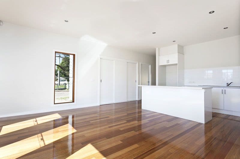 2 Carbeena Parade, HEIDELBERG WEST VIC 3081, Heidelberg West - Thumbnail 3