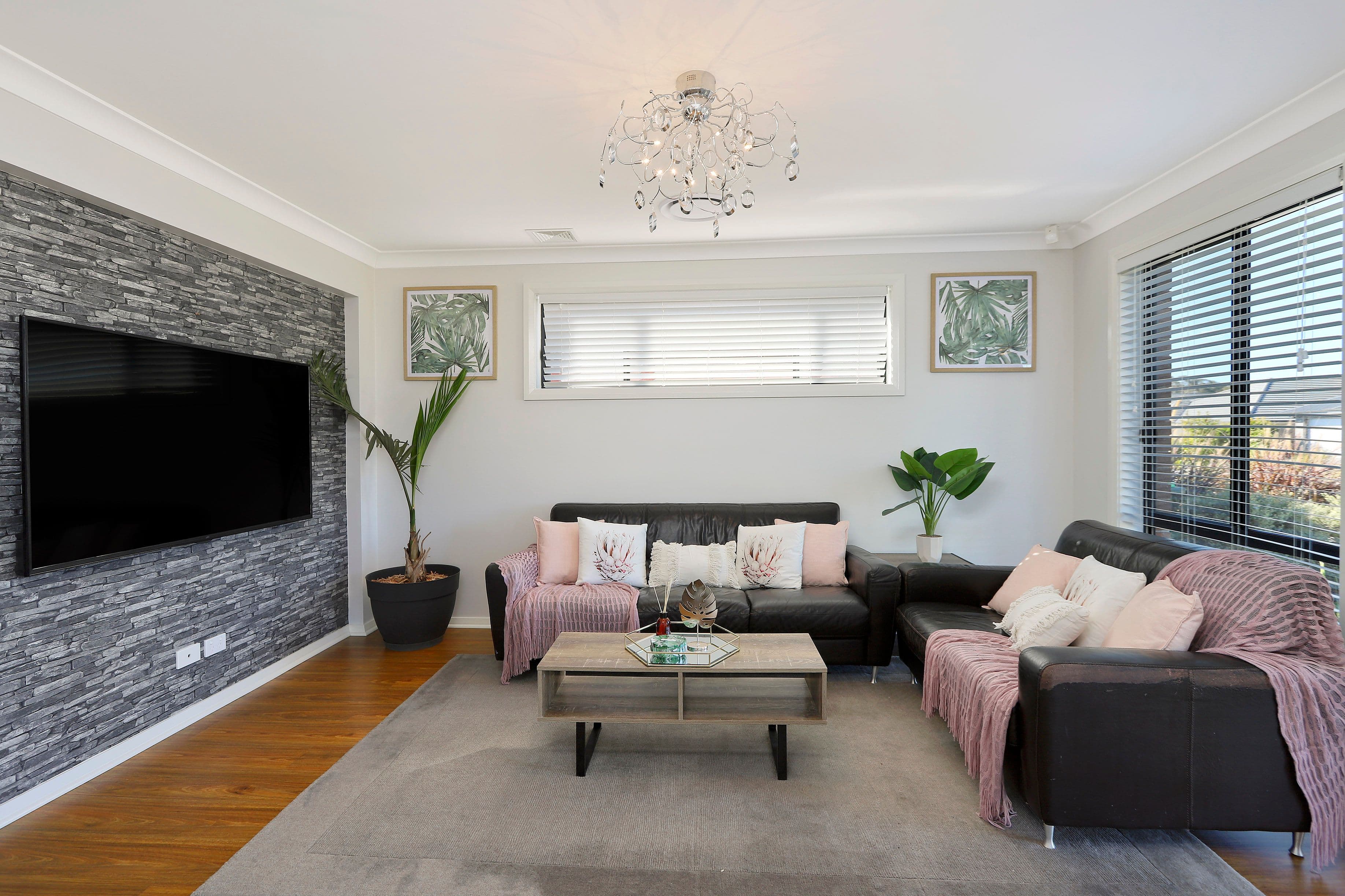 9 Oaks Street, Pitt Town - Image 1