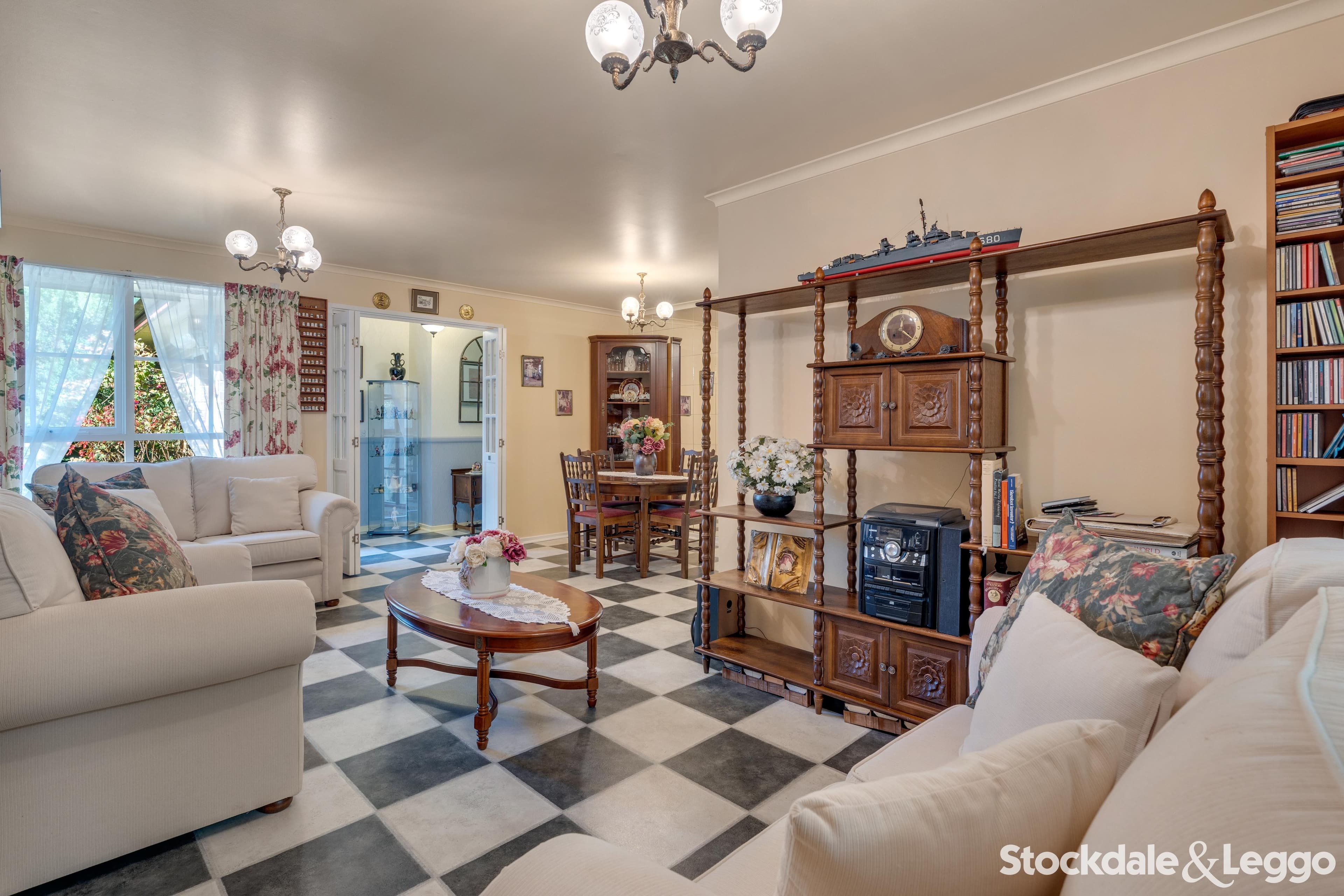 38 Northern Crescent, Craigieburn VIC, Craigieburn - Thumbnail 3