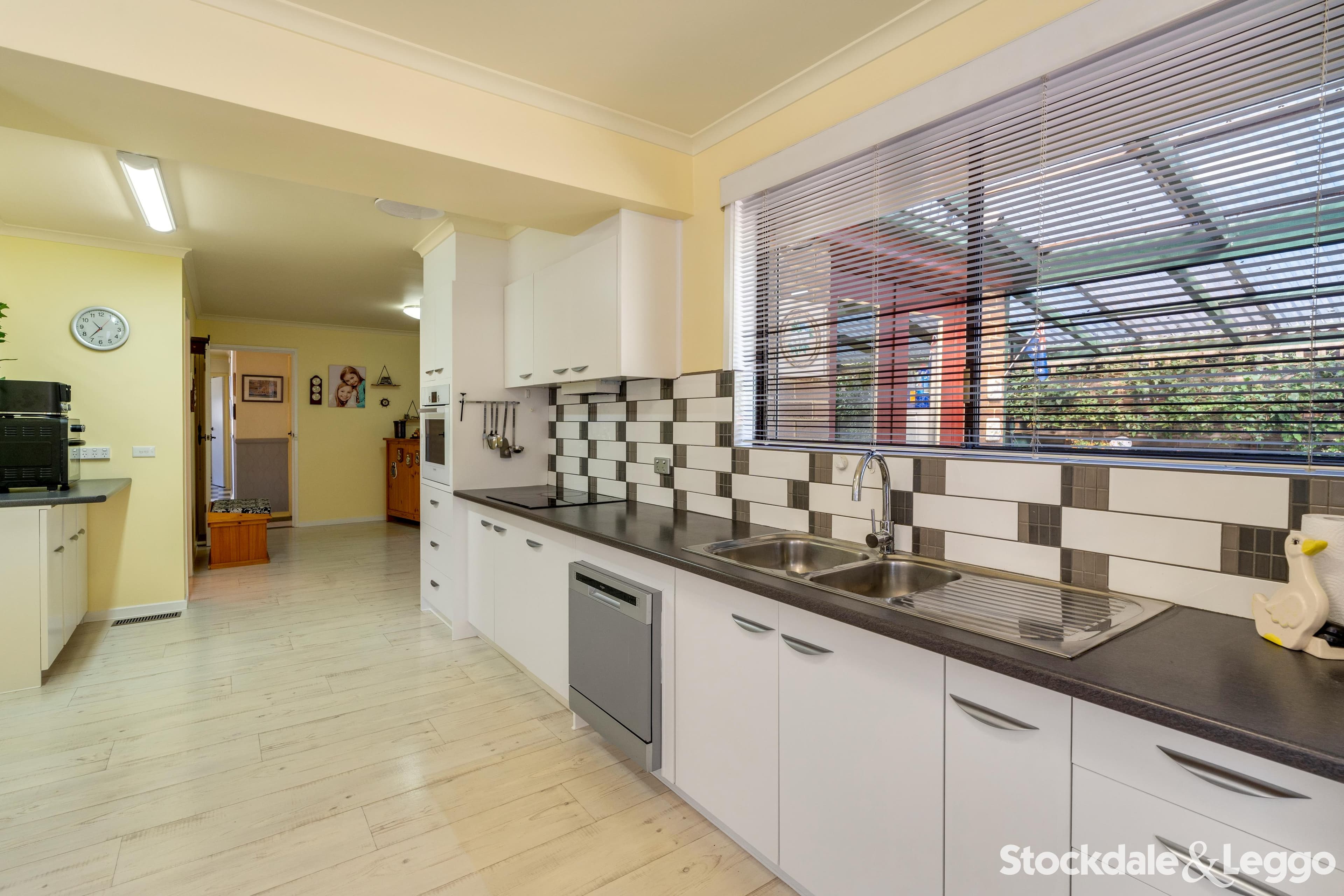 38 Northern Crescent, Craigieburn VIC, Craigieburn - Thumbnail 4