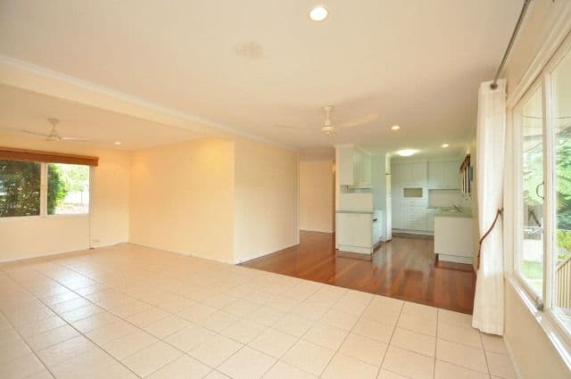 61 Vaughan Street, MOUNT GRAVATT QLD 4122, Mount Gravatt - Thumbnail 3