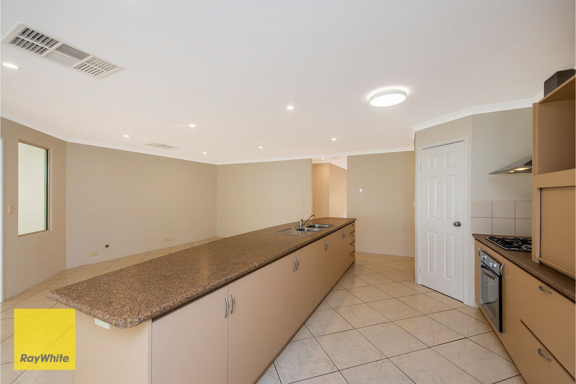 82 Lambertia Crescent, High Wycombe WA 6057, High Wycombe - Thumbnail 3