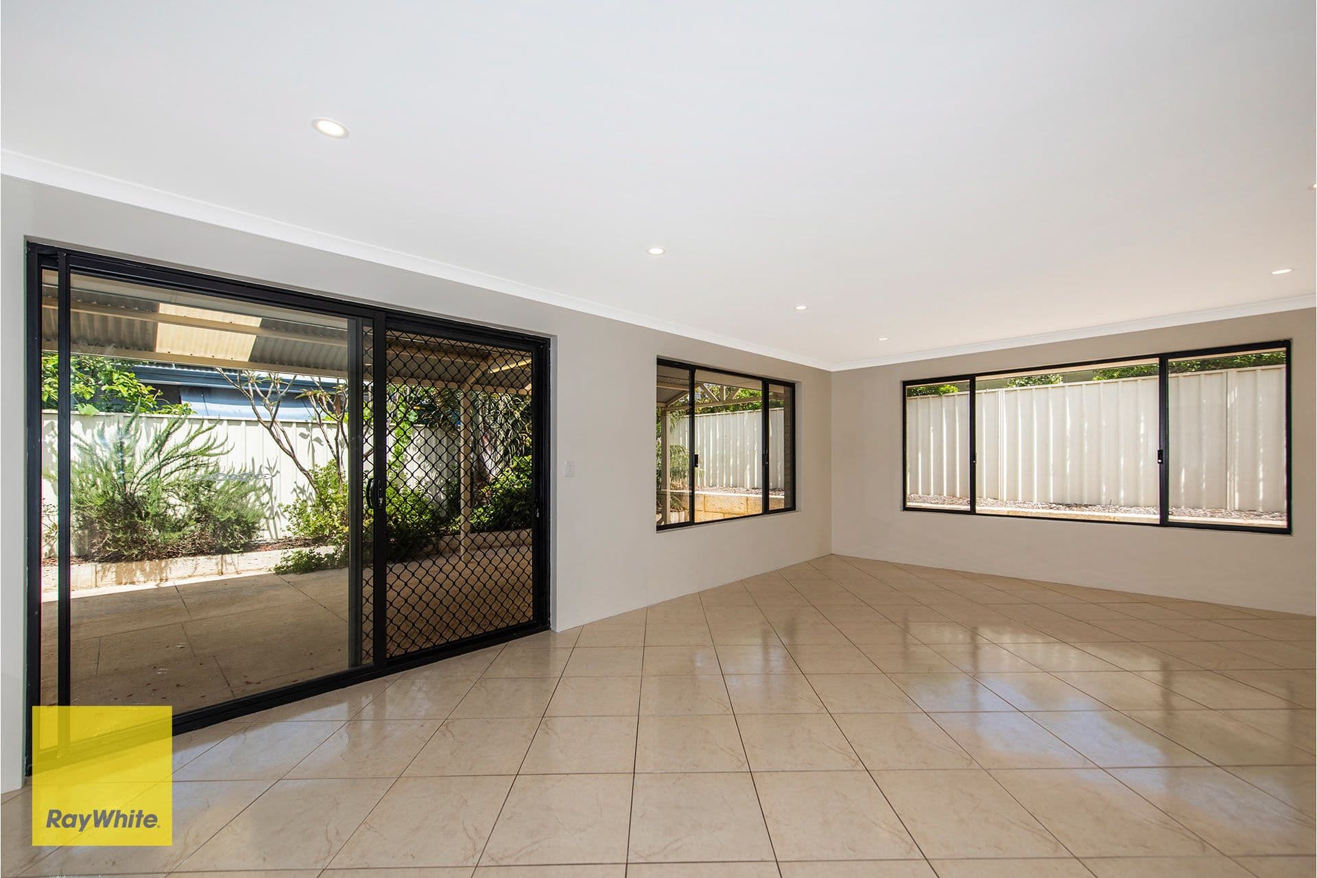 82 Lambertia Crescent, High Wycombe WA 6057, High Wycombe - Thumbnail 6