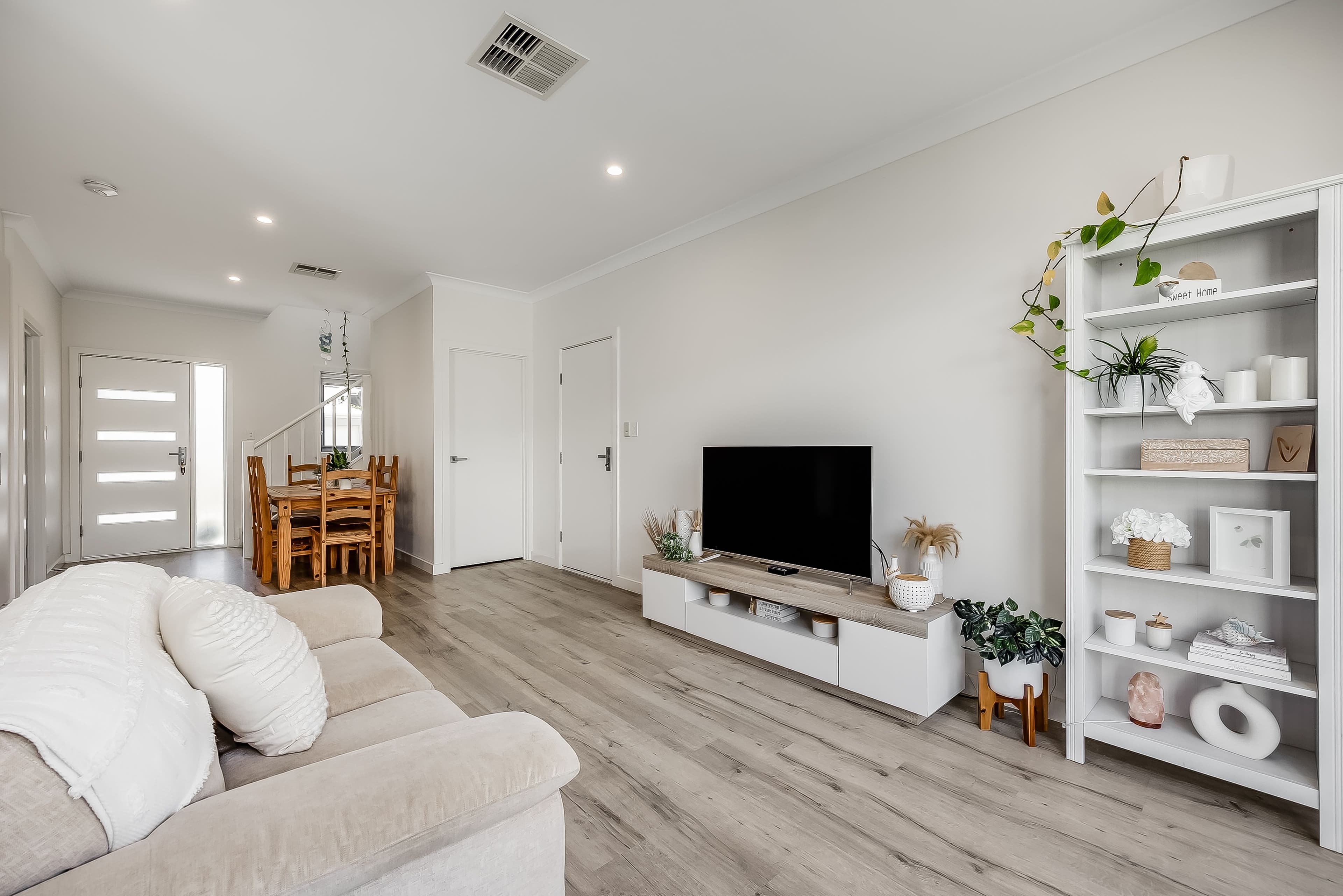 8 Vineview Walk, Park Holme SA 5043, Park Holme - Thumbnail 3