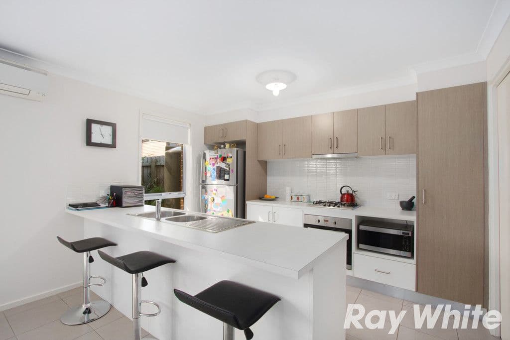 1 Guest Road, PAKENHAM VIC 3810, Pakenham - Thumbnail 2