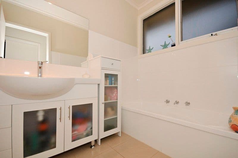 117 MANCHESTER Road, MOOROOLBARK VIC 3138, Mooroolbark - Thumbnail 8