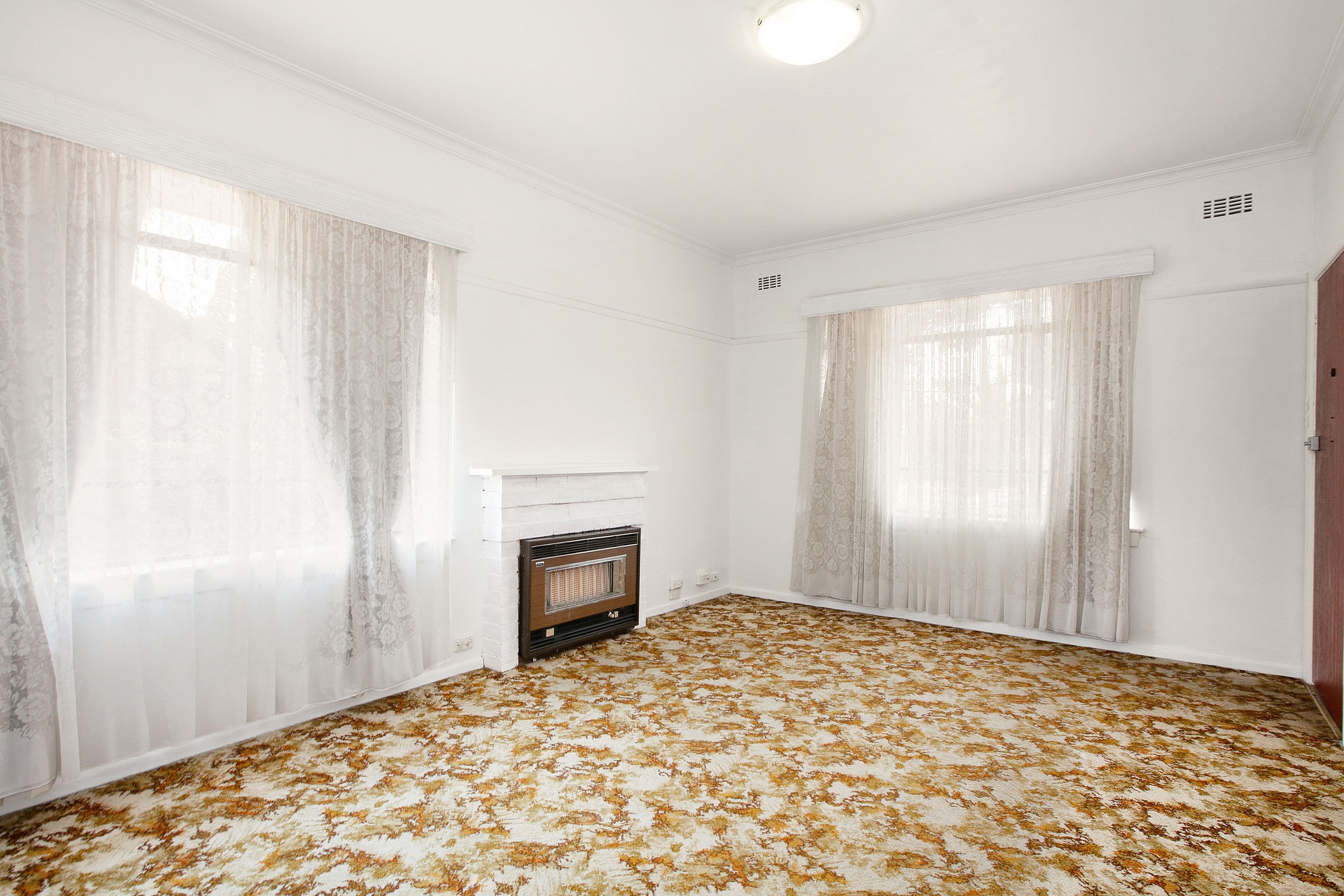 55 Marchant Avenue, Reservoir VIC 3073, Reservoir - Thumbnail 2