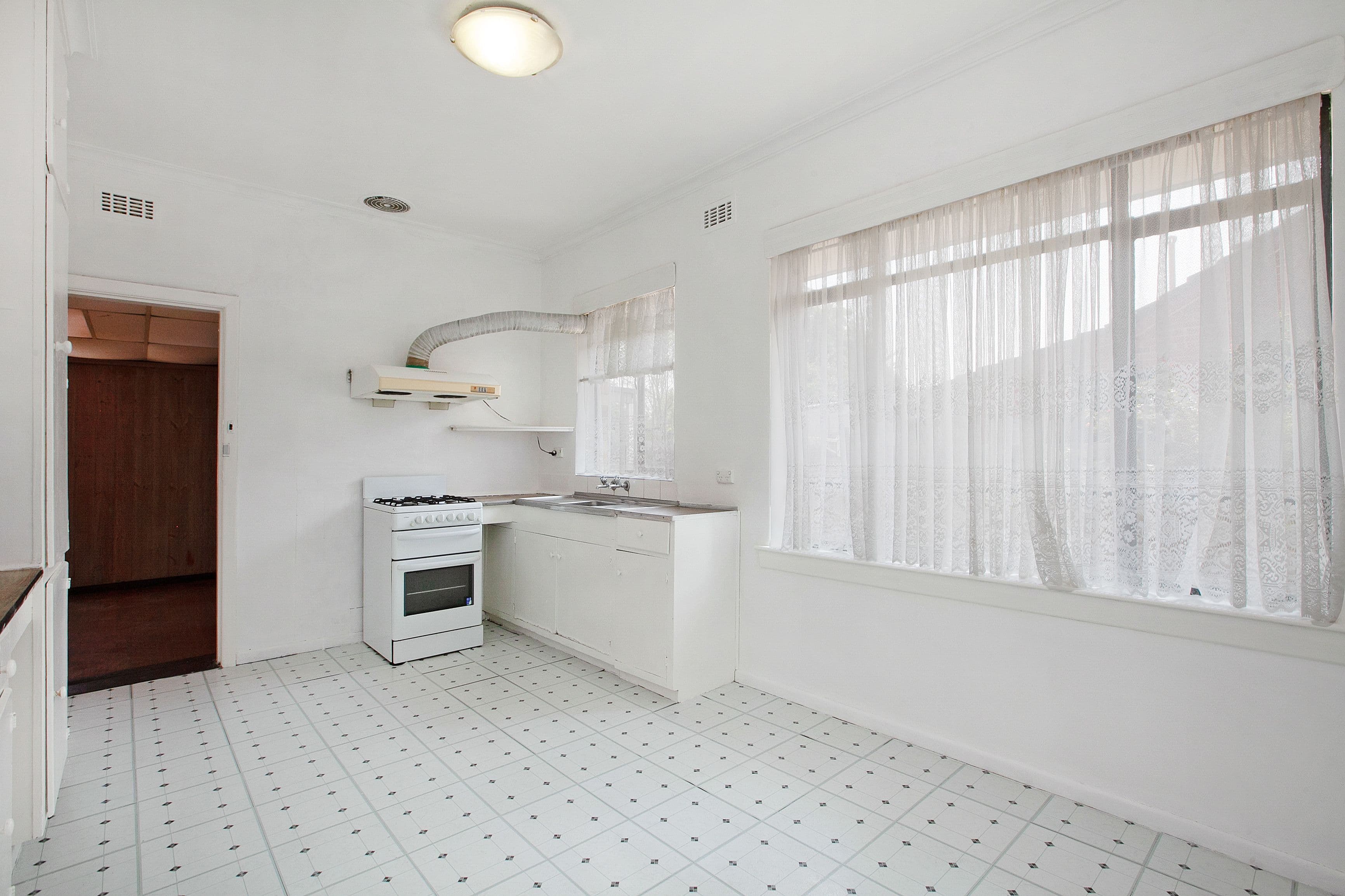 55 Marchant Avenue, Reservoir VIC 3073, Reservoir - Thumbnail 3