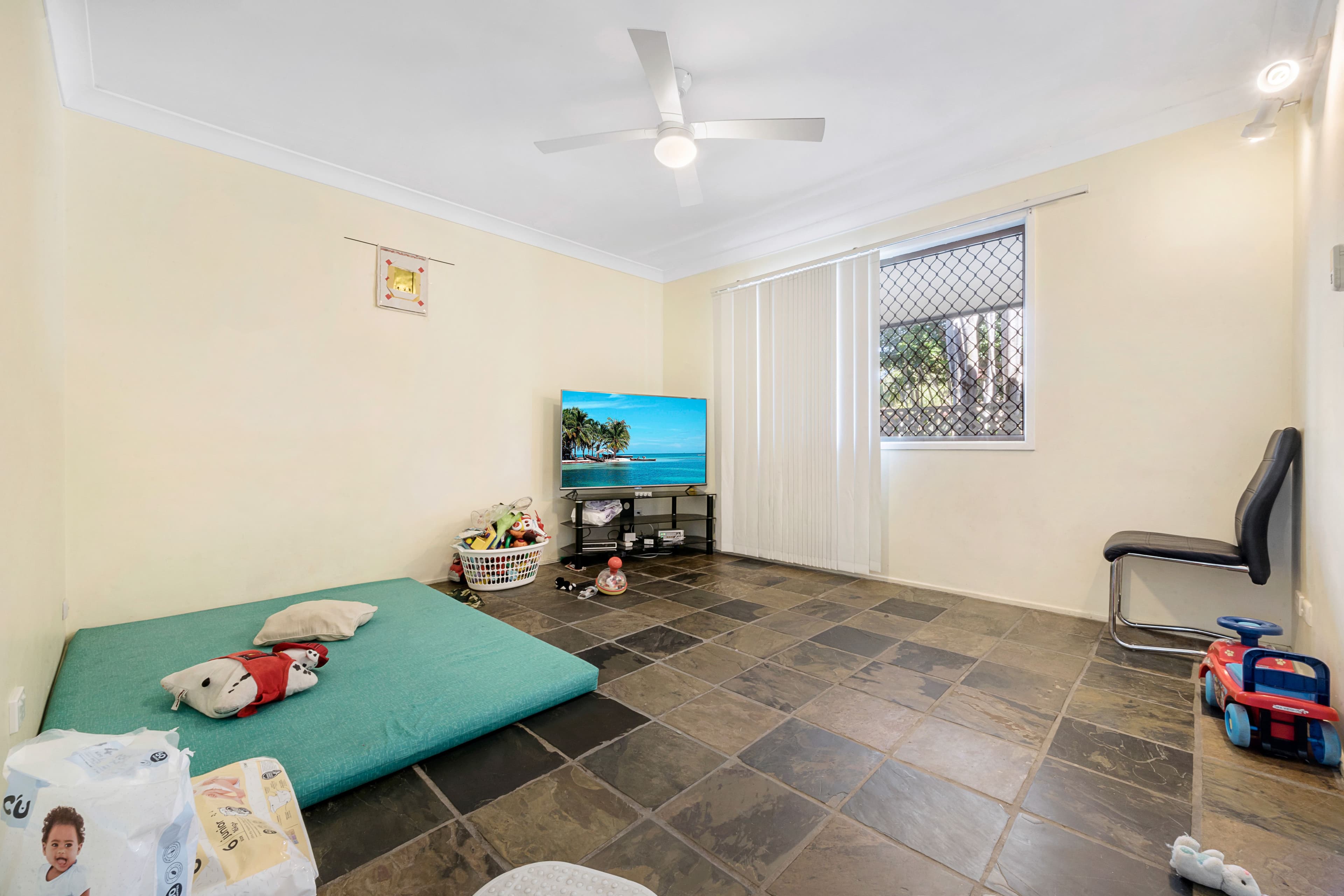 4 Woodburn Street, Marsden QLD 4132, Marsden - Thumbnail 3