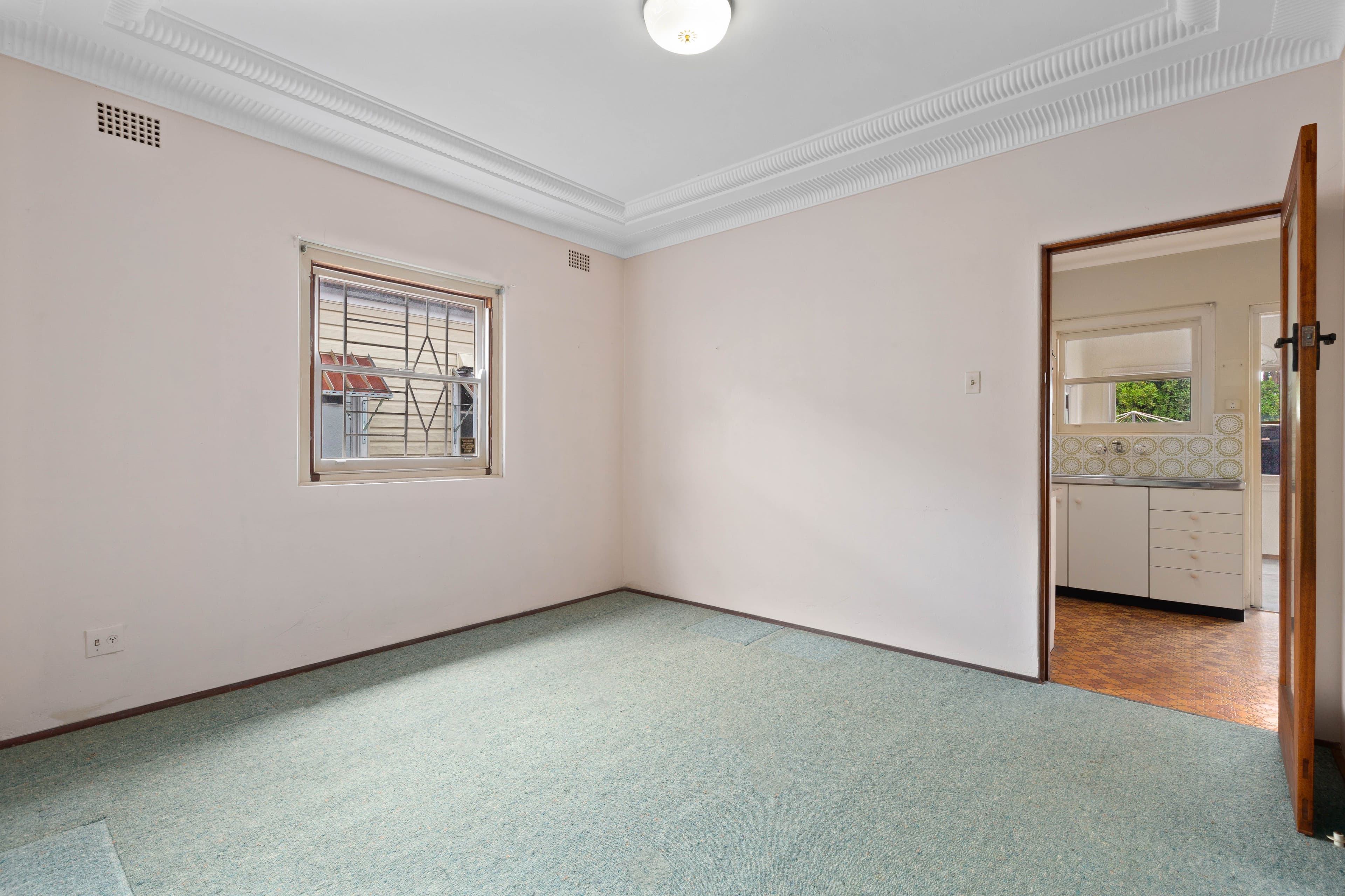 21 Bristol Road, Hurstville NSW 2220, Hurstville - Thumbnail 4