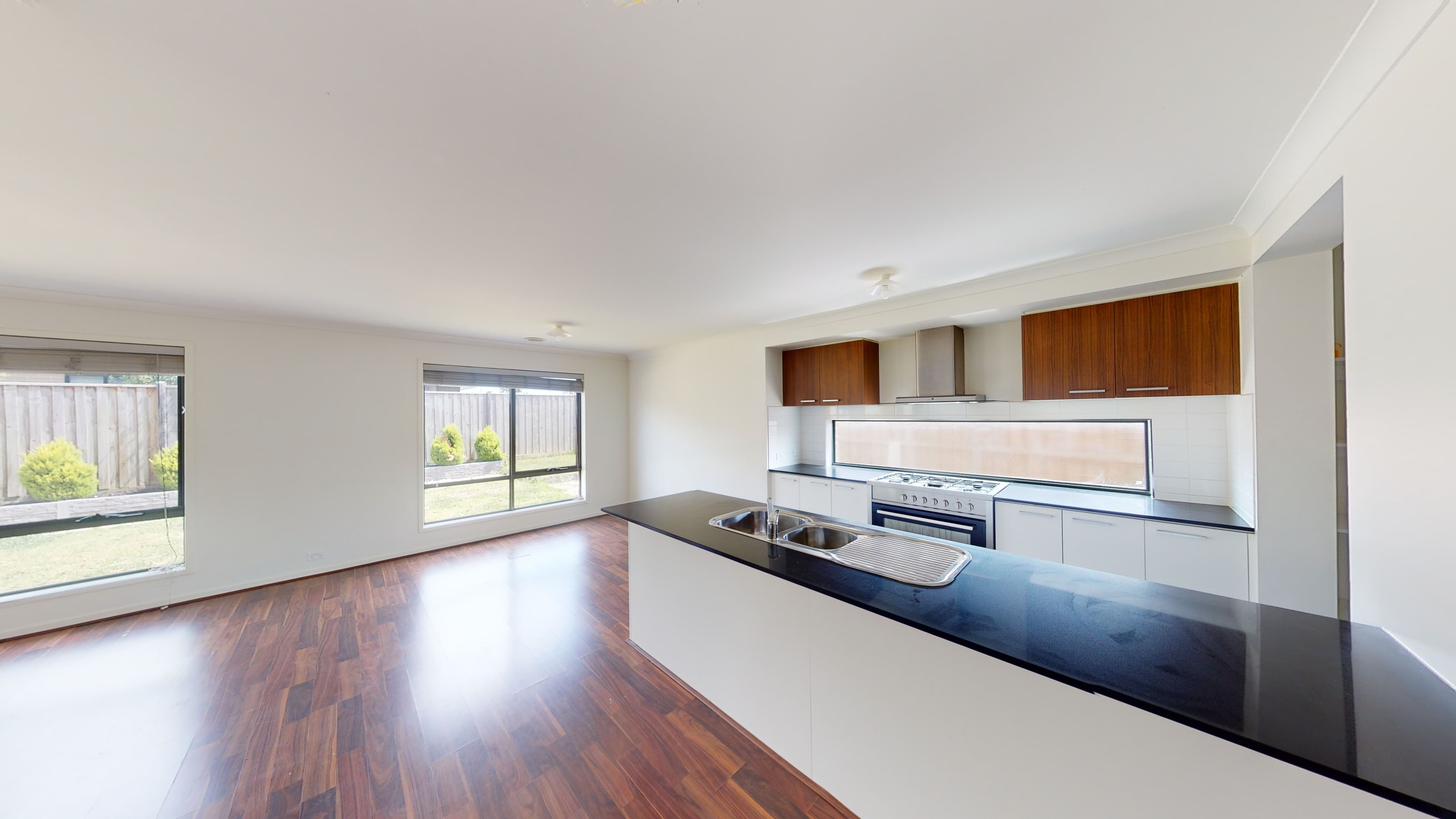 2 Carisbrooke Way, Clyde North VIC 3978, Clyde North - Thumbnail 2