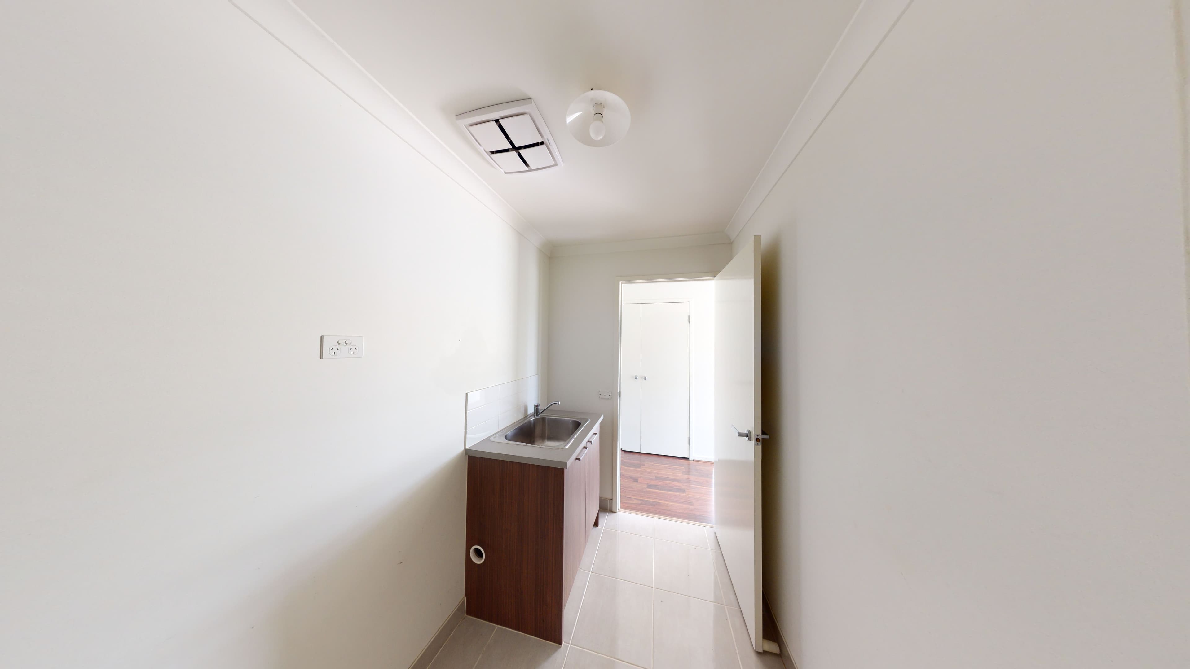 2 Carisbrooke Way, Clyde North VIC 3978, Clyde North - Thumbnail 8