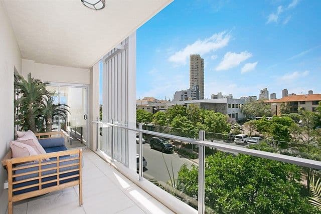 1 Toombul Avenue, MIAMI QLD 4220, Miami - Thumbnail 3